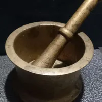 هاونگ برنجی قدیمی
