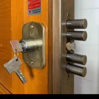 کلید سازی سیار و باز کردن درب منزل و ماشین در مرند