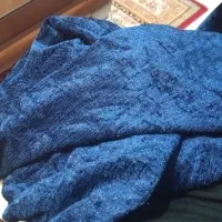 یک عدد پرده مخمل سورمه ای خوشرنگ