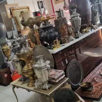 فروشنده و خریدار نقره و لوازم قدیمی  مسی و برنجی.