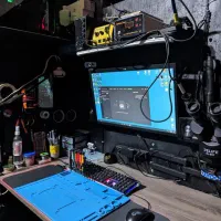 فروش و تعمیرات تخصصی MacBook و Laptop و case