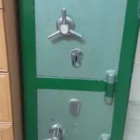 گاو صندوق سنگین قدیمی
