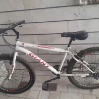 دوچرخه جاینت (Giant) سایز ۲۶ سالم و تمیز