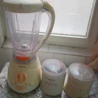 مخلوط کن برقی در حد نو۱۲ میلیون تخفیف داره