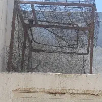یک قفس آهنی مناسب برای مرغ وحیوانات خانگی