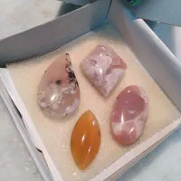 سنگ عقیق  گردنبند و دستبند