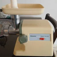 چرخ گوشت ناسیونال و جارو شارژی عصایی