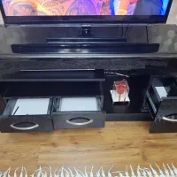 زیر تلویزیون شیشه ای