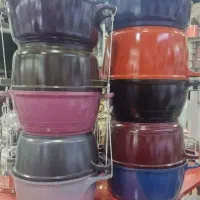 کارگرجهت رنگ کاری قابلمه