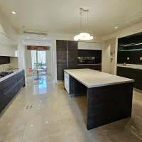 فلاحی تاپ لوکیشن۲۰۵متر غرق نور (سازنده برند)جنوبی