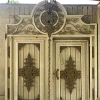 درب حیاط خانه