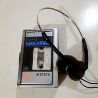 رادیو واکمنSONYاصل ژاپن قدیمی نوستالژی