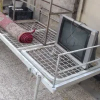 تخت بیمارستانی