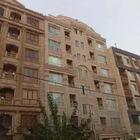نگهبان مجتمع مسکونی