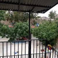 سرایدار نزدیک حرم