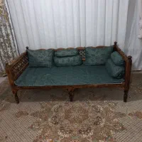 تخت چوبی با کمد