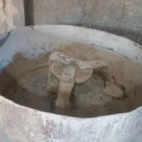 ‌به‌دو‌نفر‌کارگر‌موزاییک‌سازی‌‌نیاز‌مندین