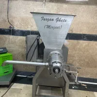 دستگاه بادر (خمیرمرغ)
