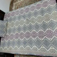 تخت و کنار تختی