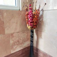 گل مصنوعی و گلدون