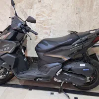 کلیک واریو ۱۶۰ صفر خشک مدل ۱۴۰۲