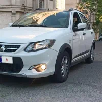 کوییک R بی رنگ