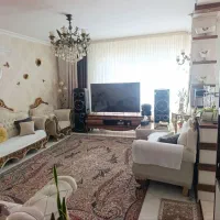 آپارتمان 75 متری خوش نقشه حاشیه اندیشه مالک هستم