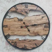 ساعت دیواری چوبی