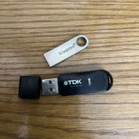 فلش مموری ۸ و ۱۶ گیگ