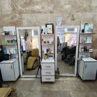 حراج لوازم ارایشکاه ویترین اینه و کمد