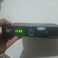 گیرنده دیجیتال m.four2026 کاملآ سالم کم کار