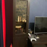 میز کار(اداری) به همراه کمد اداری یا کتابخانه کوچک