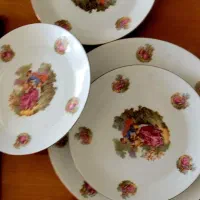 یک بشقاب شیرینی خوری فول دنسی وسه تا پیش دستی