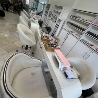 فروش میز و صندلی ناخن