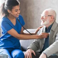 استخدام پرستار در درمانگاه