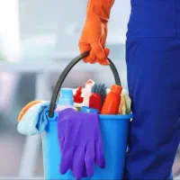 شرکت مهرگستر انواع خدمات نظافتی با بیمه حوادث