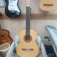 فروش گیتار یاماها c40m در حد اکبند