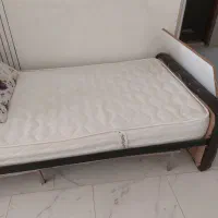 تخت خواب یک نفره در حد نو