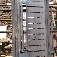 جوشکاری ودرب وپنجره سازی
