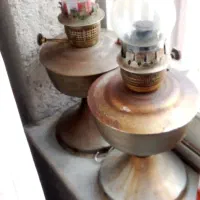 چراغ نفتی خورشیدی