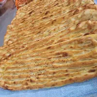 شاطر نان بربری تهران و نان روغنی هستم