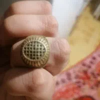 انگشتر برنجی رنگ ثابت