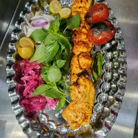 کارگر.کباب زن.اشپز