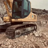 بیل مکانیکی جهت انجام کار