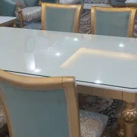 میز غذاخوری شش نفره در حد نو
