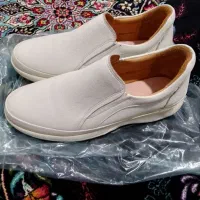 یک جفت کفش سفیدرنگ اصل چرم ایتالیا40