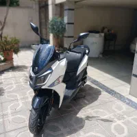 J 200