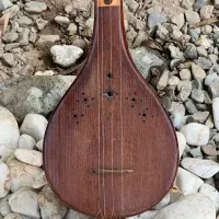سه تار قدیمی  استاد حسین مسعود
