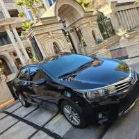 کرولا ۲۰۰۰ فول GLI مدل 2015 کم کارکرد خانگی