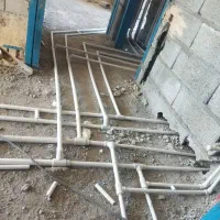 شاگرد تاسیسات لوله کشی آب‌رسانی